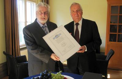 Prof. Dr. Dr. Töpfer, Preisträger 2011