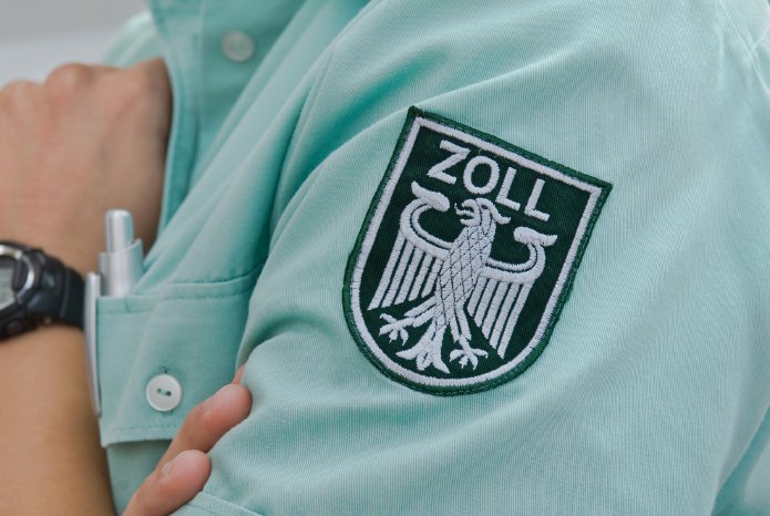 Zoll©AlterfalterFotolia_24812557_M.jpg