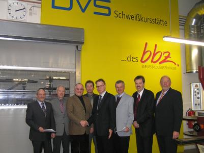 (v.l.n.r.) Friedrich Seidel (DVS), Peter Hille (DVS), Dr. Theodor Gräbener (bbz), Martin Lehmann (DVS), Dr. Klaus Middeldorf (DVS), Klaus Gräbener (bbz), Volker Tiepelmann (DVS), Klaus Hopf (bbz)