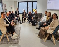 v.l. Antonette Indlekofer-Murzynski (Organisatorische Leitung FHM Waldshut),Ben Klinger (Site Mangager Huntsmann GmbH & Co. KG), Michael Knoblauch (Geschäftsführer Systemhaus Knoblauch GmbH), Stephan Tröndle (Inhaber Tröndle Haustechnik GmbH), Prof. Dr. Christopher Grieben (Wissenschaftliche Leitung FHM Waldshut), Dr. Martin Kistler (Landrat Landkreis Waldshut), Joachim M. Ebi (Geschäftsführer DELTA COMPONENTS GmbH), Ulrich Lienhard (Spedition Spitznadel), Mark Gruoner (Inhaber  Gruoner Technik), Julia Englert (Projektmanagerin Gruoner Technik), Lucia Leal (Wirtschaftsförderin Landkreis Waldshut). Foto: Fachhochschule des Mittelstands