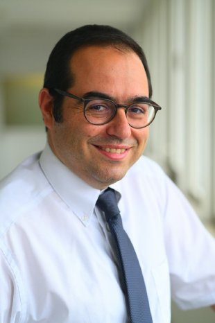 Prof. Dr. Özgür Onur.jpg