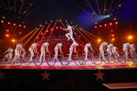 Bei der Jubiläumsausgabe des Heilbronner Weihnachtscircus vom 17.12.2025 bis 6.1.2026 zeigen internationale Artistinnen und Artisten ihre Kunst. Bei der Jubiläumsausgabe des Heilbronner Weihnachtscircus vom 17.12.2025 bis 6.1.2026 zeigen internationale Artistinnen und Artisten ihre Kunst.