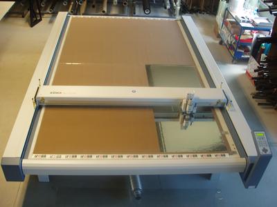 CNC-Schneideplotter für selbstklebende Folien
