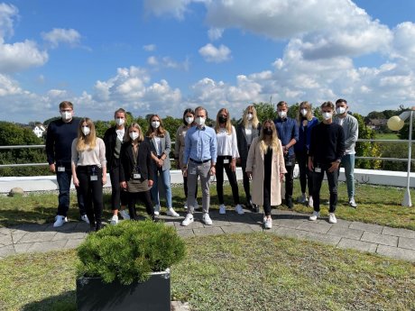 Ingram Micro_Auszubildende und duale Studierende 2021 in Dornach.jpg