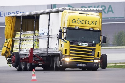 Am 28. Oktober 2008 findet die VDI/Dekra-Tagung Ladungssicherung statt (Foto Dekra)