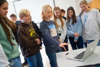 Bei den Mitmach-Workshops von COACHING4FUTURE tauchen Schülerinnen und Schüler in die Welt der Künstlichen Intelligenz ein