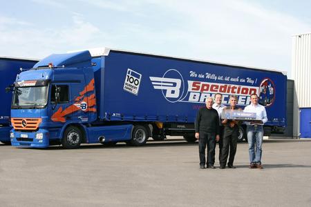 Heinz (l.) und Stefan Brucker (r.) mit Lars Kirchner und Günter Pogadl (Kögel)