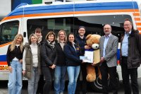 Im Rahmen des 125-jährigen Jubiläums und der SIKA-Initiative „Wärme schenken“ hat SIKA 2.041,85 Euro an den ASB Wünschewagen Nordhessen übergeben.