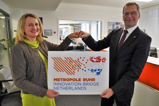 BMR Eröffnung Innovation Bridge Netherlands Frohne Schuurman.JPG