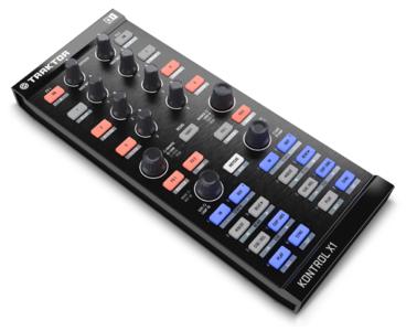 Native Instruments TRAKTOR KONTROL X1 DJ Controller