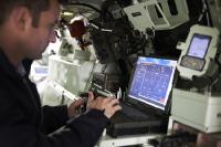 Satcom-Arbeitsplatzstation von Thales. Abb. Rudy Burbant, Capa Pictures