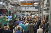 Schaugießen beim Projektabschlusstreffen der Projekte METEOR + HyDrun.