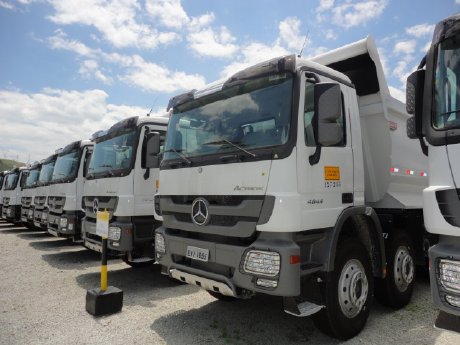 MB do Brasil - Großauftrag 115 Mercedes-Benz Lkw_BILD 11C1342_01.jpg