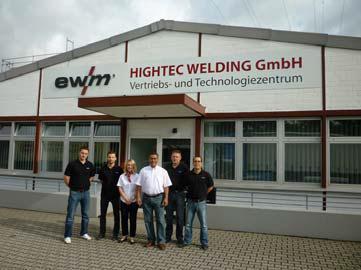 Das Team der EWM Hightec Welding GmbH Niederlassung Weinheim unter der Leitung von Hassan Lakhnati (4. von links).