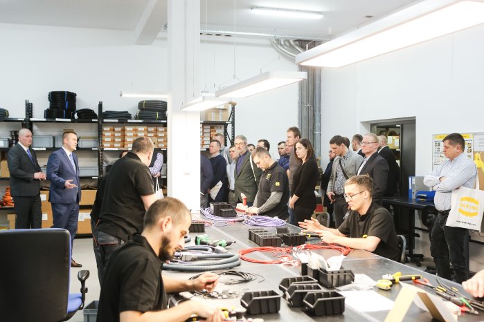 2019-01-16_HARTING Technology Group manufactures in Poland_2.jpg