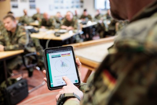 fkie-fraunhofer-entwickelt-ki-gestuetztes-lernmanagementsystem-fuer-die-bundeswehr.jpg