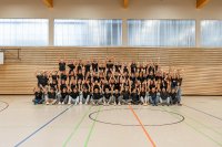 Die neuen Auszubildenden der Weidmüller Gruppe freuen sich mit ihren Ausbilderinnen und Ausbildern auf die bevorstehende Ausbildungszeit