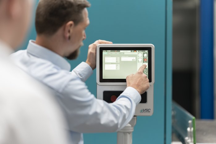 Weidmüller_Vecoplan_Web-HMI für die Aufbereitungstechnik_Touchpanel.jpg