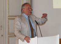 IHK-Präsident Prof. Dr. Harald Unkelbach sucht das Gespräch mit Unternehmern und Interessensvertretern aus der Region Heilbronn-Franken