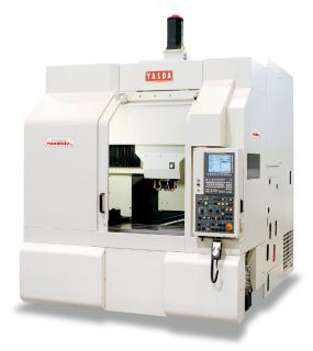 Die 3-Achs Fräsmaschine YASDA YBM 950V arbeitet mit prozesssicherer Präzision und der Qualität eines Lehrenbohrwerks.
©Bildquelle: Tecnoteam
