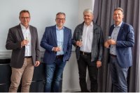 Detlef Thiemann (Mitglied der Geschäftsleitung GWS), Dr. Michael Stanka (Vorstand Ratiodata SE), Klemens Baumgärtel (Vorstand Ratiodata SE) und Udo Lorenz (Geschäftsführer der GWS) bei der Vertragsunterzeichnung