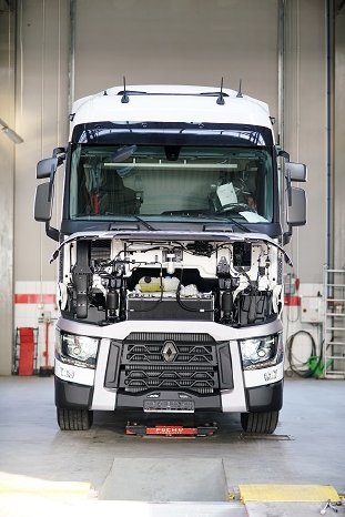 renault-trucks-2-jahre-ersatzteilgarantie-02.jpg