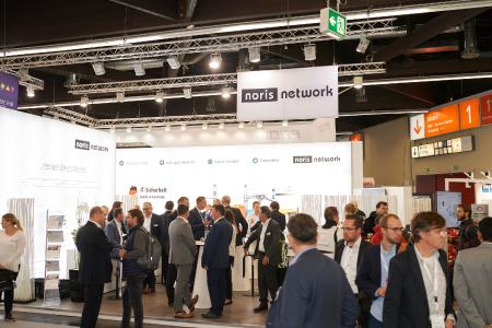 noris network beteiligt sich dieses Jahr am it-sa-Messeprogramm mit drei Vorträgen und veranstaltet mit dem eco Verband der deutschen Internetwirtschaft e. V. ein Fachforum mit aktuellen Beiträgen zu Digitalisierung und Cyber Security in Deutschland (Bildquelle: noris network)
