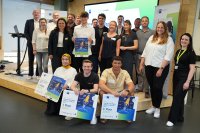 Alle Teilnehmenden, Jurymitglieder und Organisatoren freuen sich über eine gelun-gene Veranstaltung