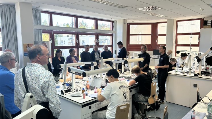PM 56_26 Bild Entscheidungsträger des Handwerks informierten sich über Zukunft der beruflichen I.jpg