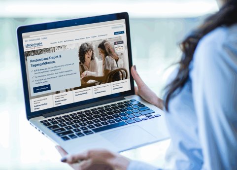 1822direkt_Mockup_OPEN.png
