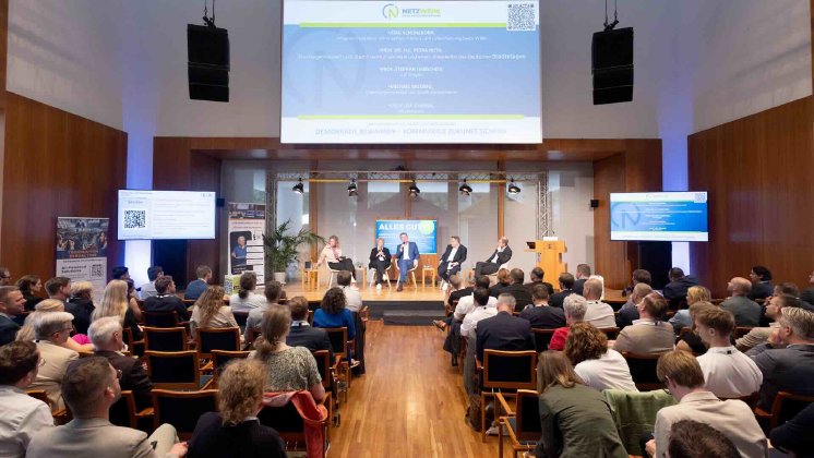 Junge_buergermeister_live captioning.jpeg