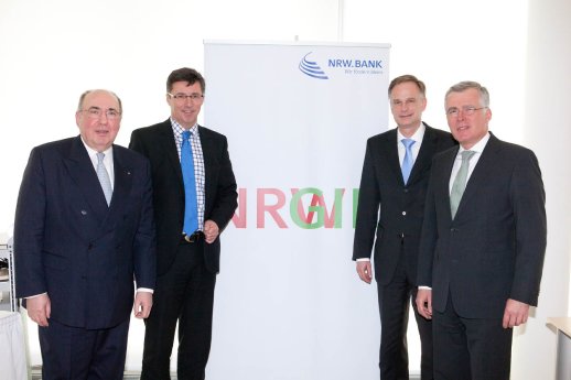 NRW.BANK-Gruppenfoto des Vorstands.jpg