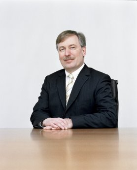 Dr. Dieter Truxius.jpg
