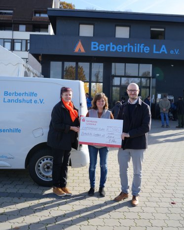 Spendenübergabe Berberhilfe.png