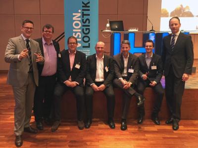 Optimistisch! Die Blockchain-Experten der Vision.Logistik.3: Von links: Werner Geilenkirchen, Andreas Schindler, Dr. Daniel Burgwinkel, Dr. Ulrich Franke, Frank Bolten, Stephan Wiefling, Prof. Michael Lorth / Foto: HERZIG Marketing für Logistik, Köln