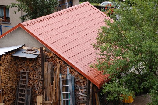 Nebengelass_mit_Metalldachpfanne.jpg