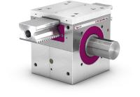 Das Zahnstangengetriebe lifgo 5.4 von LEANTECHNIK kann Lasten mit einem Gewicht von bis zu 2,5 t präzise positionieren