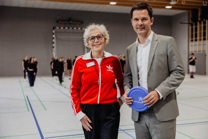 Einweihung Turnhalle ASS 03 Foto Philip Schröder Region Hannover.jpg