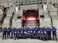 Celebrations at Hoa Phat’s steelmaking facility with SMS group employees marking the successful commissioning of the 300-ton basic oxygen furnace
