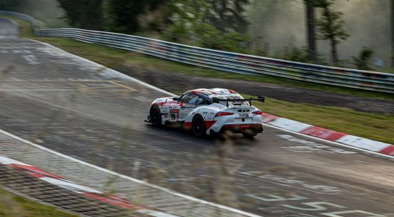 Toyota_GR_Supra_GT4_KW_Motorsportfahrwerk.jpg