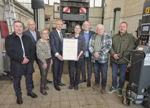 2_Azubi des Monats_Gruppe.jpg