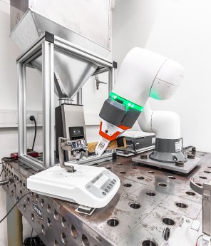 KUKA@Gronbach_300_dpi_Press (04).jpg