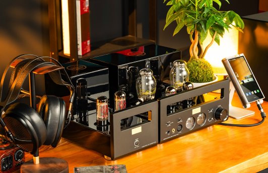 cayin_ha-300-mk3_headphones_lifestyle.jpg