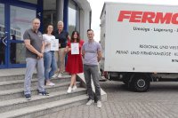 Die ersten Umweltzertifizierungen der ProMovers-Mitglieder Internationale Spedition H. & C. Fermont GmbH & Co. KG und Wilhelm Pauly GmbH & Co. KG. Mit im Bild ProMovers Lead-Auditor Ralph-Mathias Niering (l.) und Ines Lauber (3.v.l.) von der Geschäftsleitung der Unternehmensgruppe. Die ersten Umweltzertifizierungen der ProMovers-Mitglieder Internationale Spedition H. & C. Fermont GmbH & Co. KG und Wilhelm Pauly GmbH & Co. KG. Mit im Bild ProMovers Lead-Auditor Ralph-Mathias Niering (l.) und Ines Lauber (3.v.l.) von der Geschäftsleitung der Unternehmensgruppe.