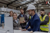 Zeitarbeit für Unternehmen: Kosten, Modelle und wann sich Personalvermittlung mehr lohnt