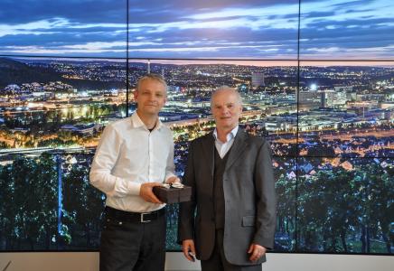 Amtsübergabe, Dr. Georg Kääb (rechts) folgt auf Dr. Hinrich Habeck als Sprecher des AK BioRegionen © BioRegio STERN Management GmbH