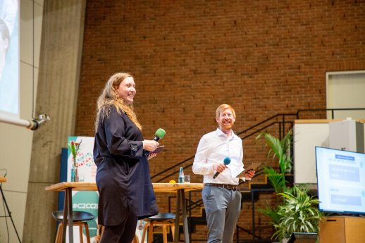 C2C_Congress_2025_Nora-Sophie-Griefahn-und-Tim-Janen.jpg