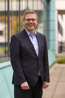 Torben Klant_Dezernat I_Region Hannover(©philipp schröder)_20251008_DPR_9152.jpg