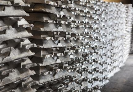 Aluminiumbarren; Quelle: Depositphotos