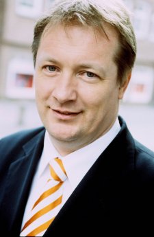 Frank Iden_Pressefoto_1.jpg